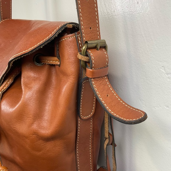 Patricia Nash Full Grain Leather Bucket Bag Adjustable Strap - Picture 5 of 13